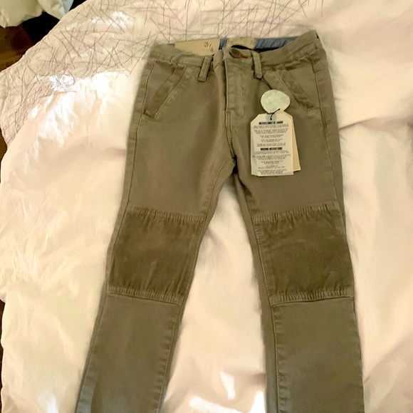 Dressy cargo style chino - Picture 1 of 4